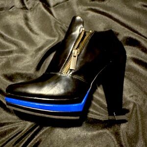 Jon fluevog Lang ankle boots